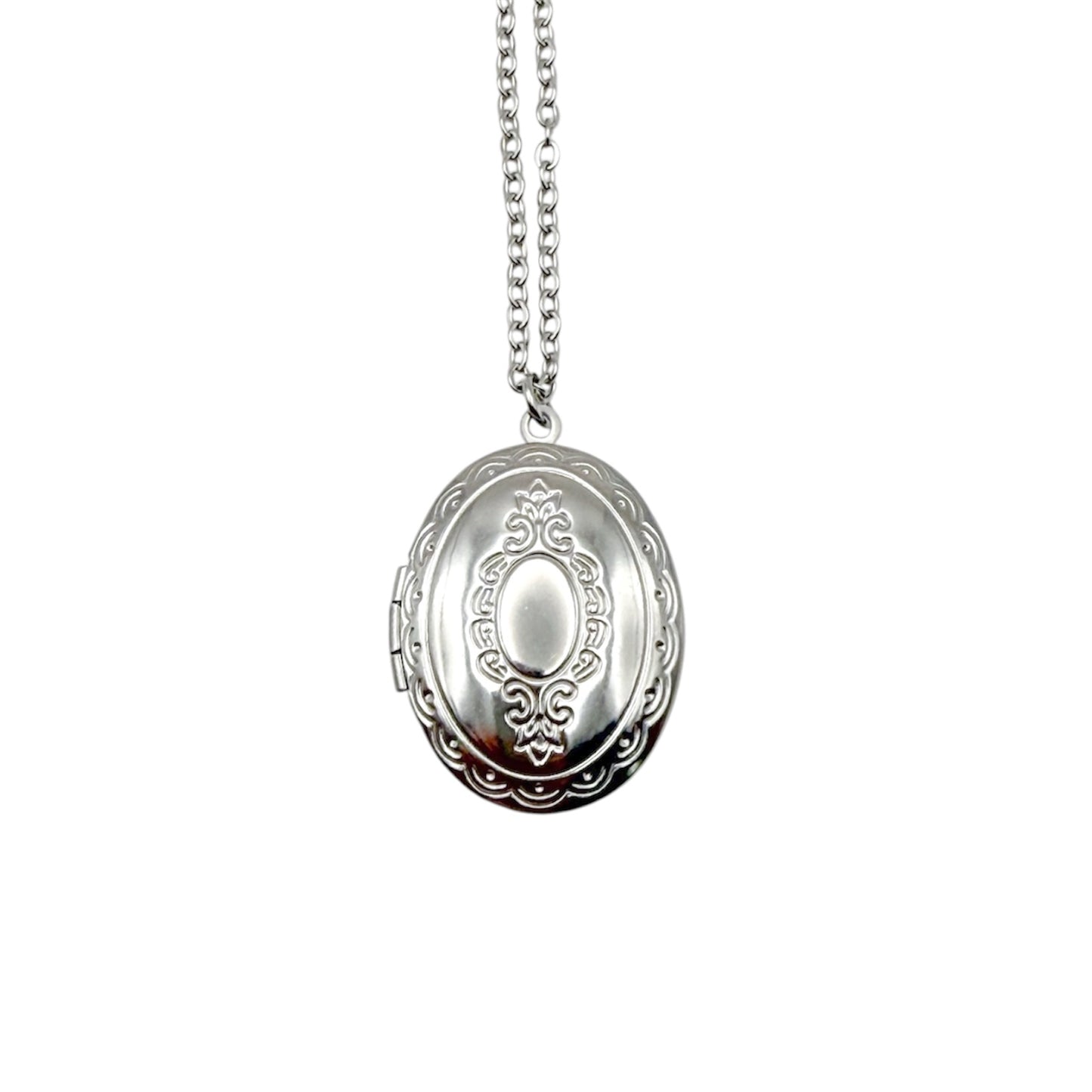 Collar Relicario - Oval Encanto Plateado